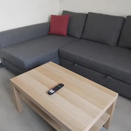 2 Avec Internet - Entree Autonome Lejlighed